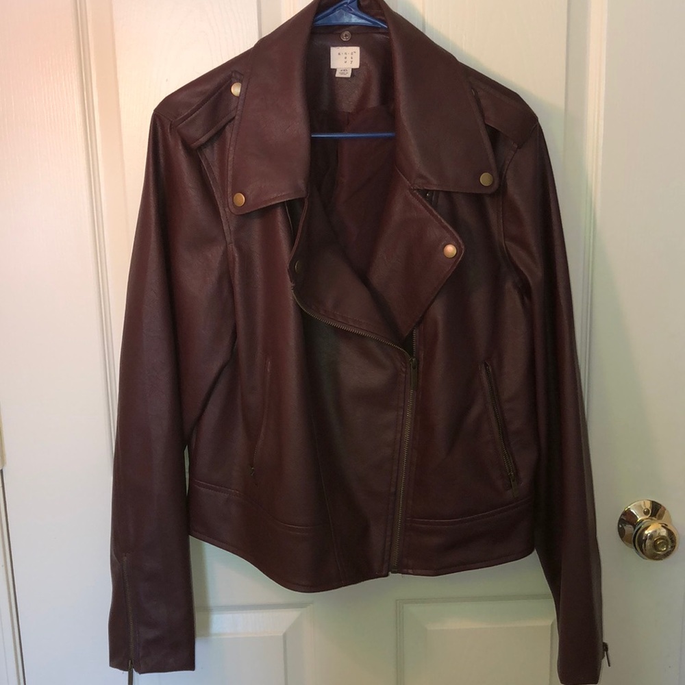 🦋 Faux leather Jacket